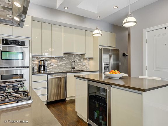 5th image of 3107 W Armitage Ave #1