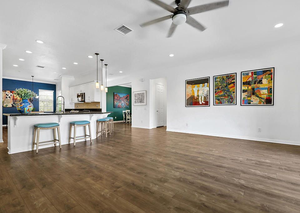 1st image of 43305 La Scala Way