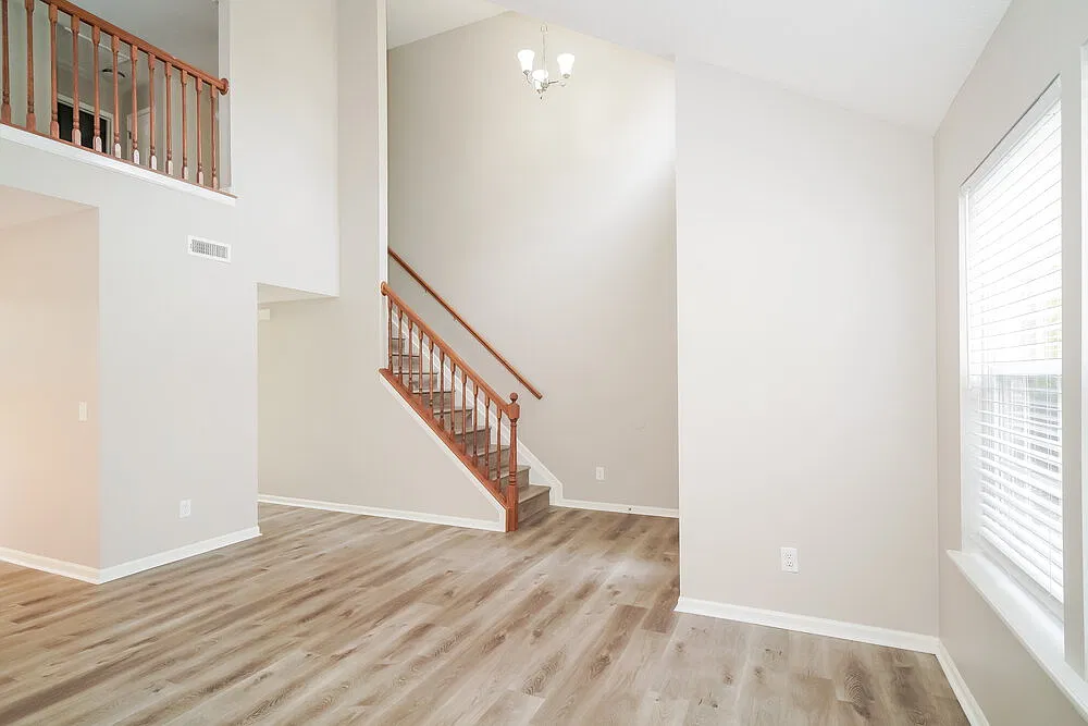 3 bed, 2.5 bath, 2048 sqft, $2,930 — Photo 4