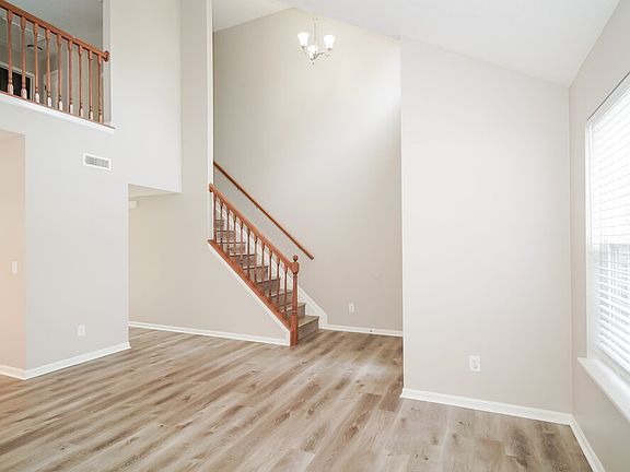 4th image of 7405 Carnation Ln