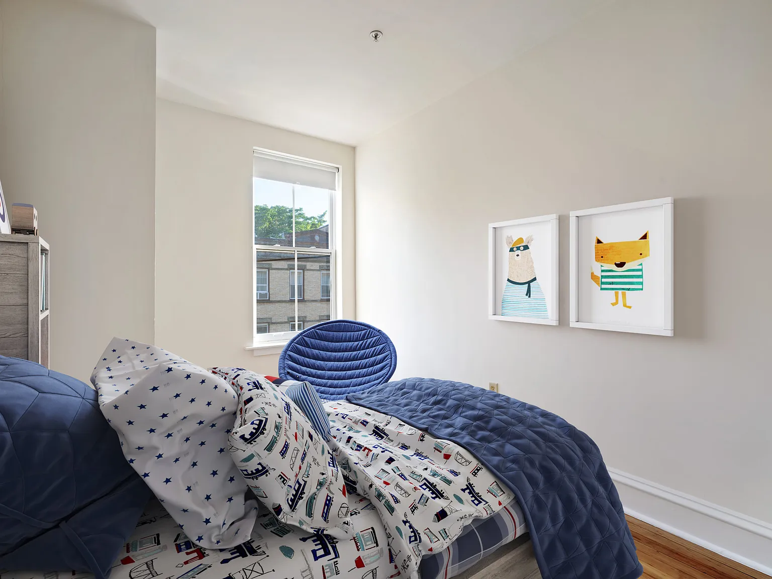 2 bed, 1000 sqft, $4,550 — Photo 3