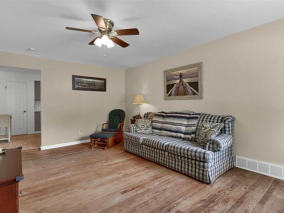 4th image of 7937 Harlan Ave