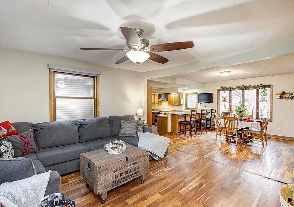 2858 Blackhawk Rd, Rockford, IL 61109 Zillow