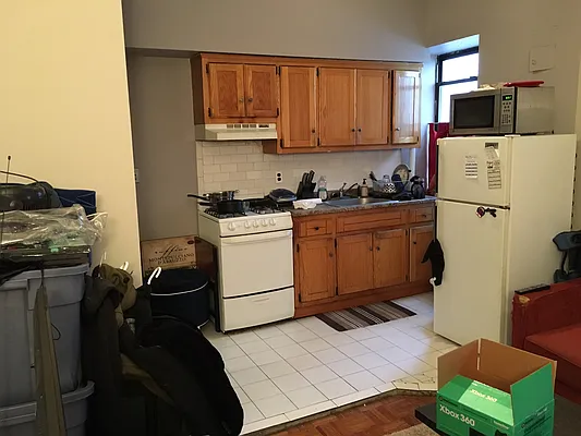 Rented by Chartwell Manhattan Realty | media 1