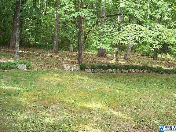 5th image of 124 Mountain Dr