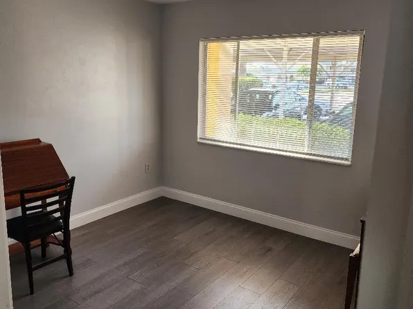 1932 SE 43rd St APT 1-128, Cape Coral, FL 33904