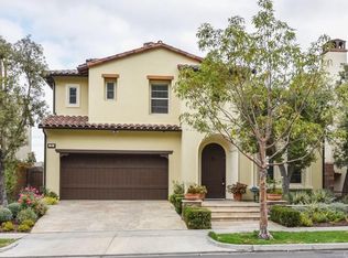 35 Climbing Vine, Irvine, CA 92603