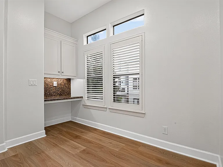 5410 Rose St — Photo 23