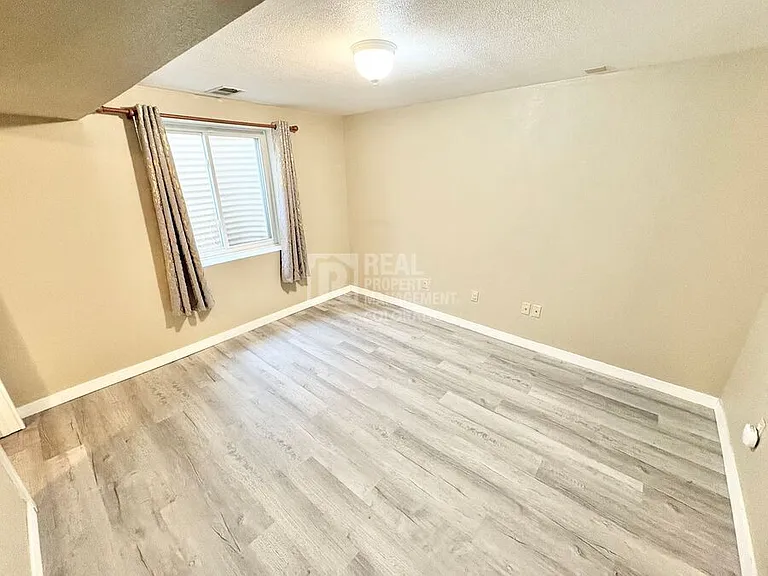 1493 S Biscay Ct — Photo 12