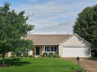 7520 Tatum Woods Dr, Cumming, GA 30028