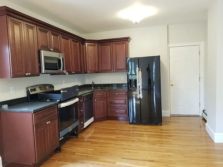 231 Boston Ave #2 — Photo 6