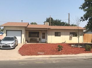 2904 Edgecliff Dr, Farmington, NM 87402