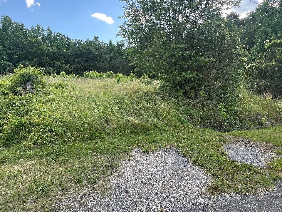 2nd image of 4885 Centennial Rd