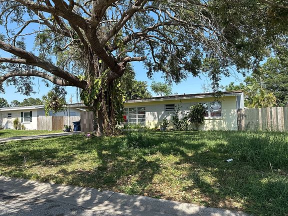2nd image of 624 Tangerine St