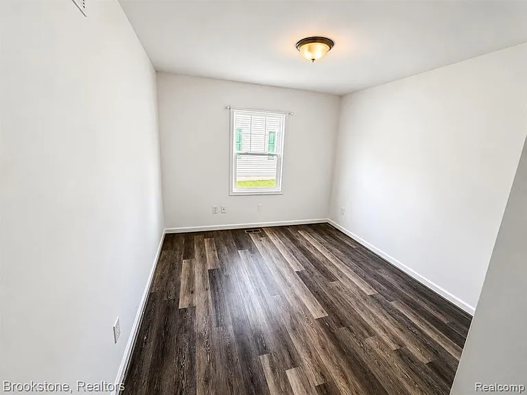 801 S 15th St — Photo 6