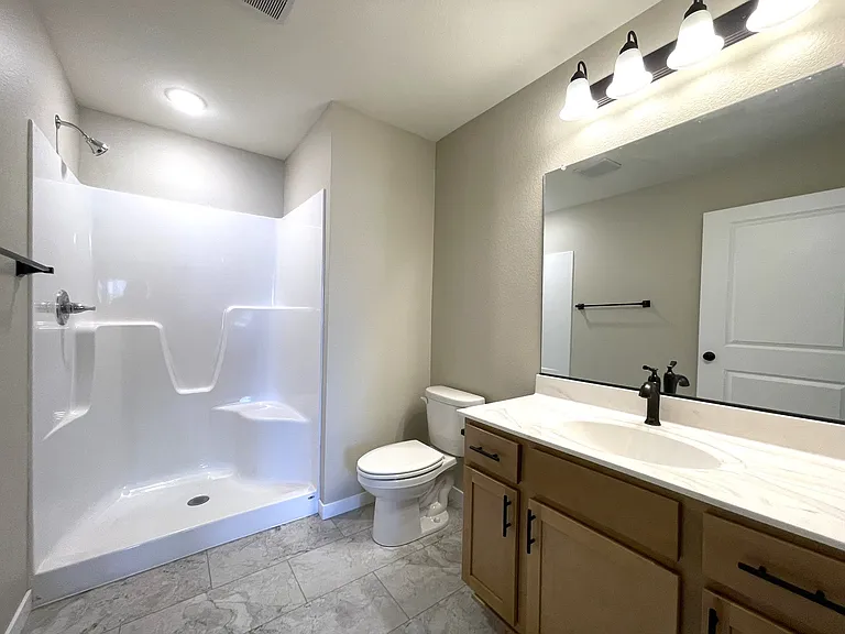 Gateway Place Apartments — Photo 114