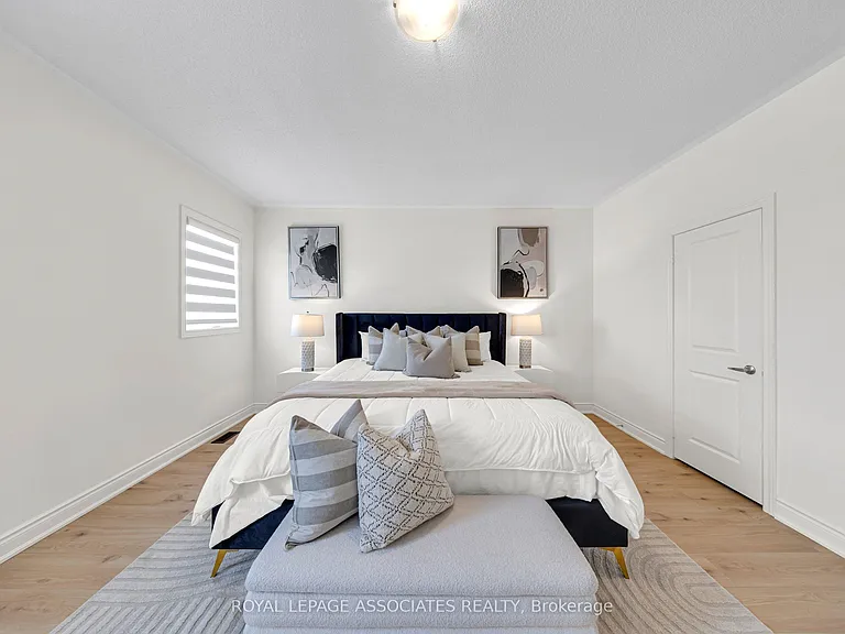 2215 Beckman Cres #UPPER — Photo 35