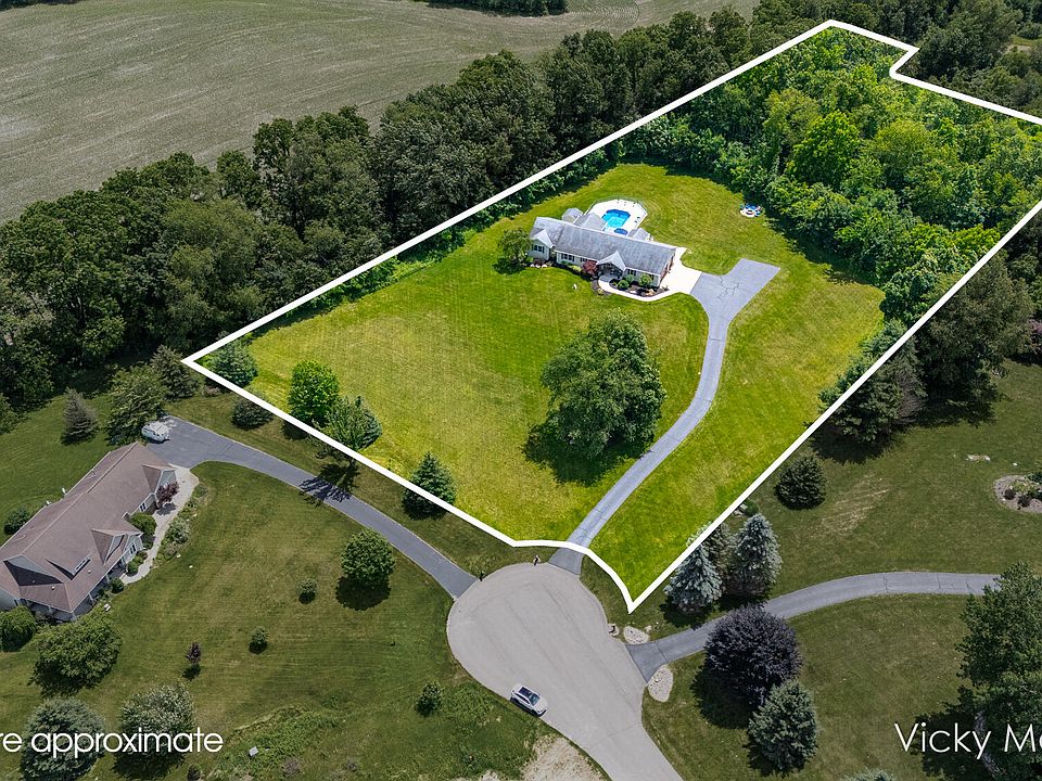 1st image of 817 Pheasant Ridge Dr