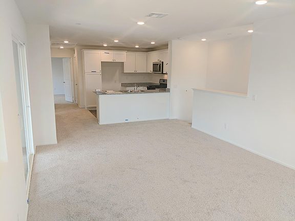 5th image of 28416 Oriole Way #301