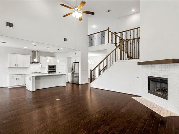 3rd image of 7200 Garnet Mill Ln