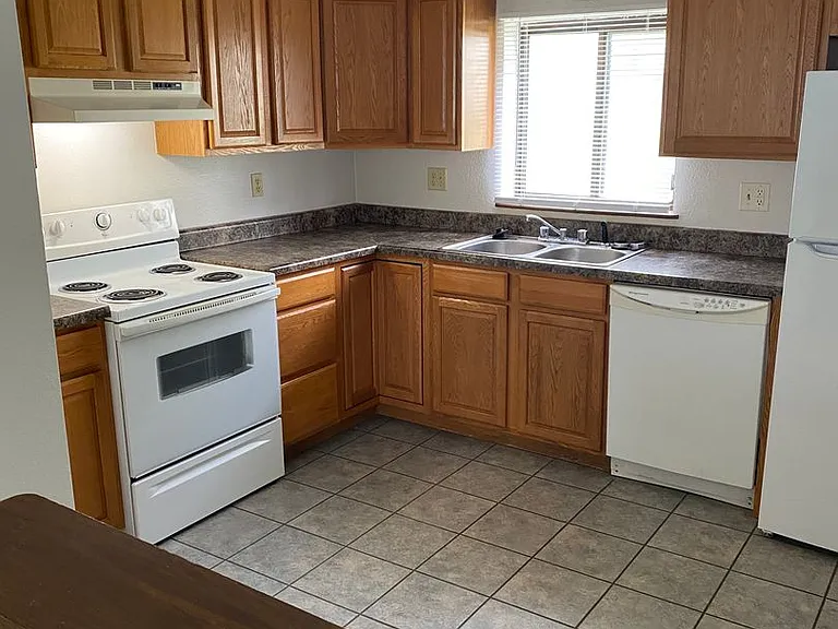 4571 Vasey Ave — Photo 8