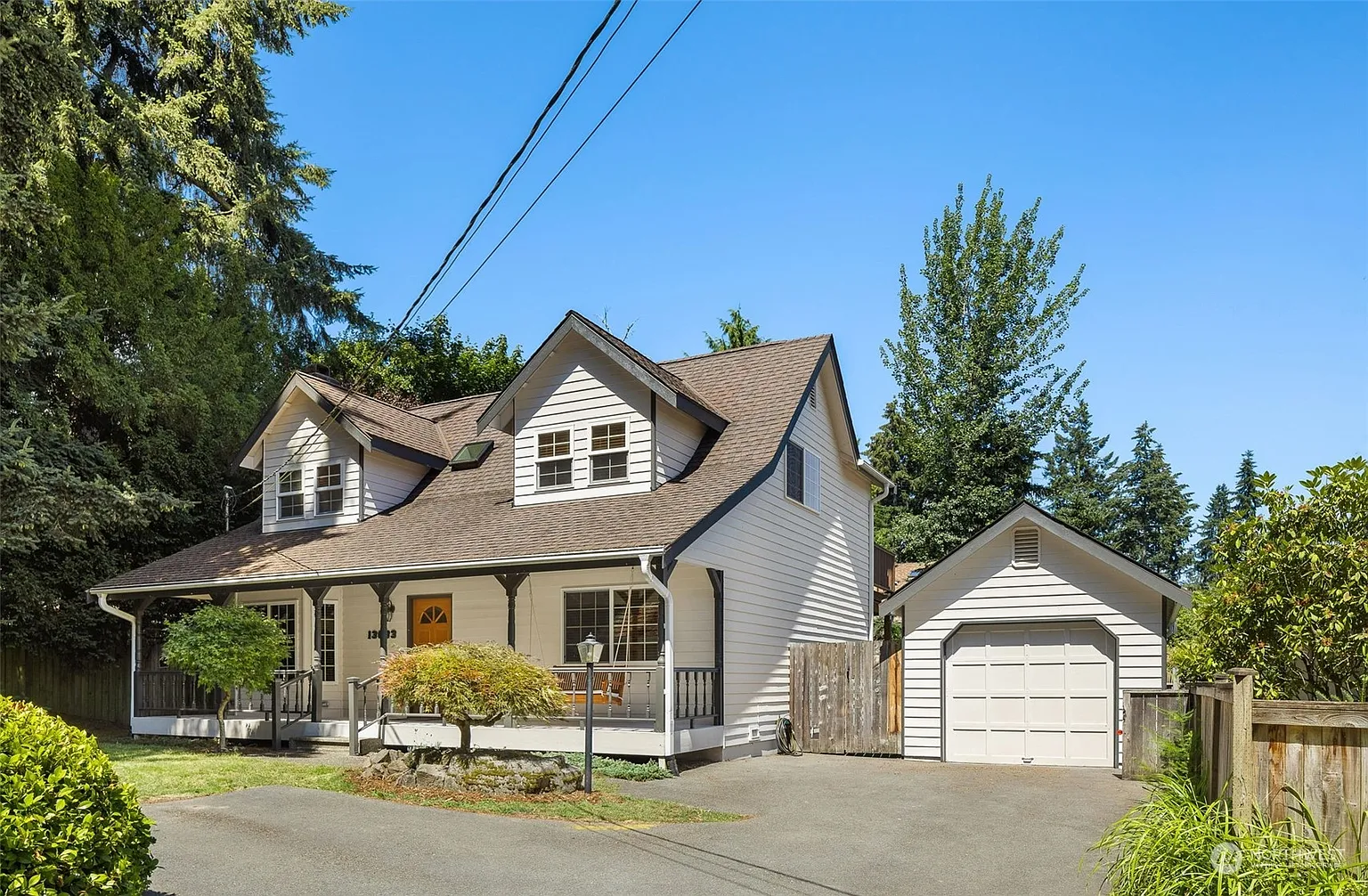 13033 3rd Avenue NE photo 1