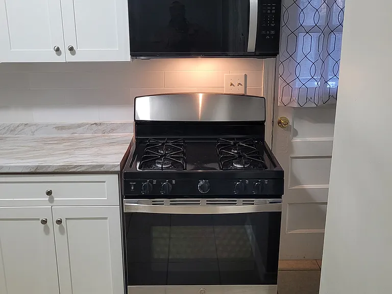 2469 Judson Ave — Photo 13