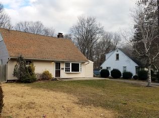 21 Spruce St, Pompton Lakes, NJ 07442