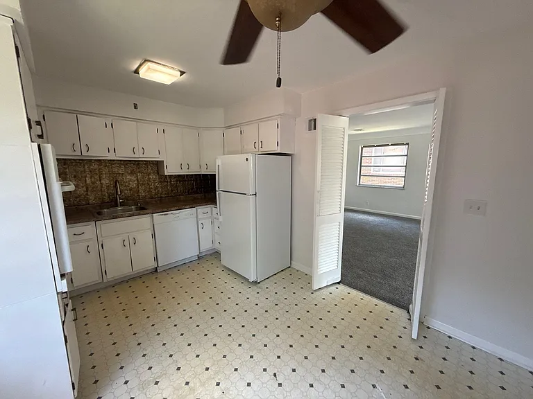1111 Elm Park Dr — Photo 27