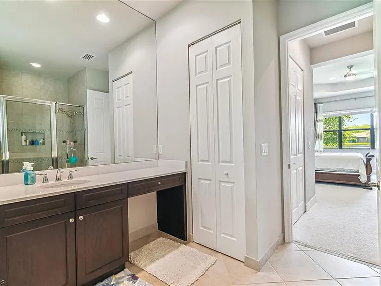 11541 Stonecreek Cir W — Photo 18