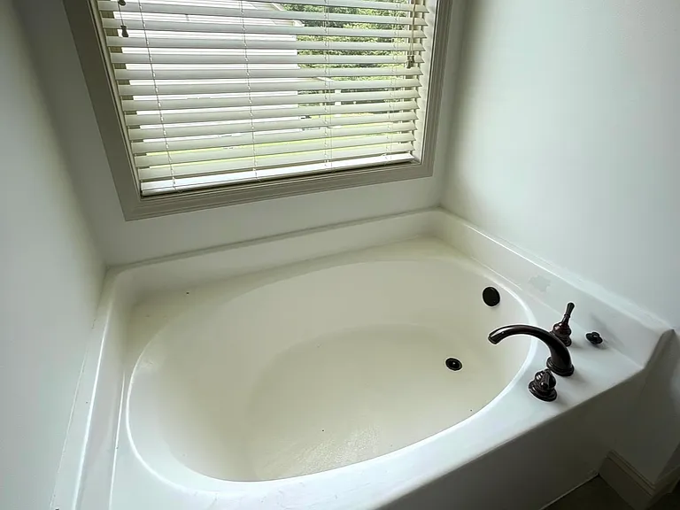 1244 Saint James Pl — Photo 37