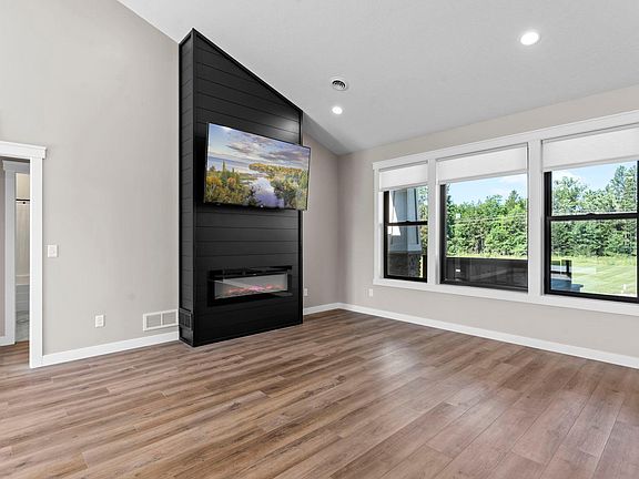 5th image of 2137 60th St