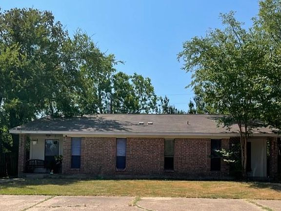 2nd image of 728 San Saba Dr
