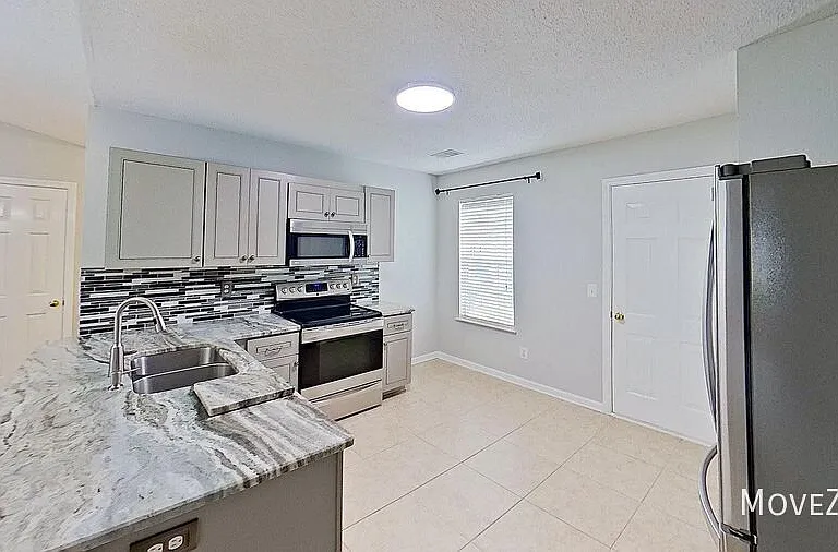 21 Reedy River Way — Photo 42