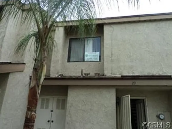 936 E Fairway Dr #29, Colton, CA 92324