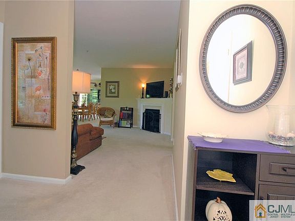 3rd image of 532 Saint Andrews Pl
