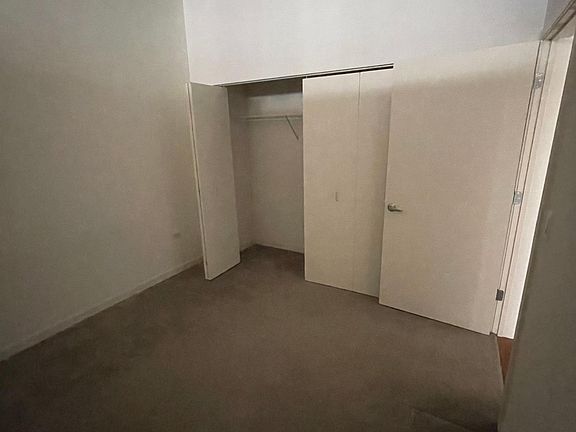 4th image of 235 W Van Buren St Unit 4019