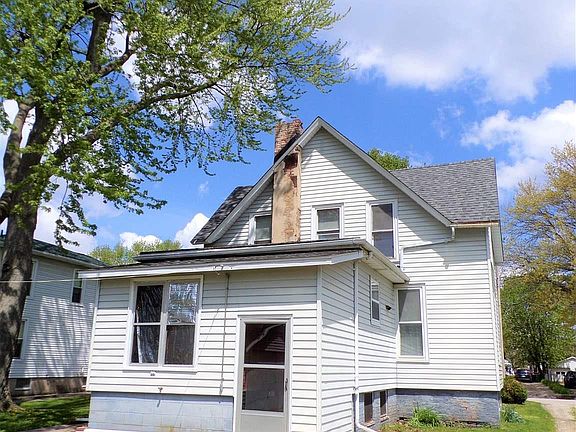 4th image of 1432 E Knox St