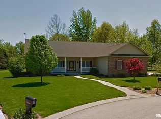 5258 Golf Dr, Auburn, IL 62615