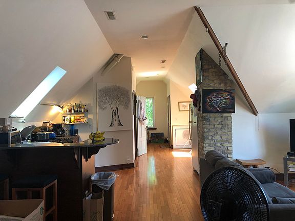 3rd image of 2572 N Weil St