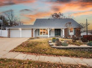 5556 Milburn Rd, Saint Louis, MO 63129