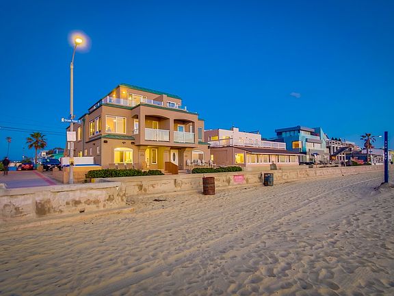 3rd image of 3897 Ocean Front Walk