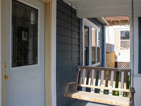 3rd image of 2311 W 4th St