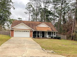 104 Big Pine Ln, Carriere, MS 39426