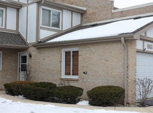 1544 Columbia Ct, Elk Grove Village, IL 60007