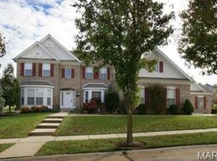 336 Avalon Chase Dr, Fenton, MO 63026
