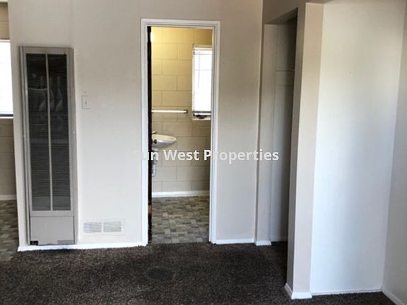 4th image of 905 Walnut Dr #27