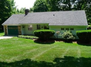 77 High St, Topsfield, MA 01983