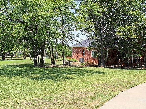 4th image of 130 Sequoya Dr