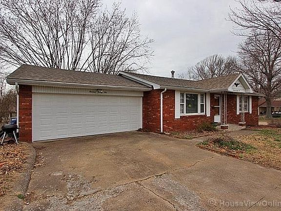 2nd image of 1325 Randol Ave